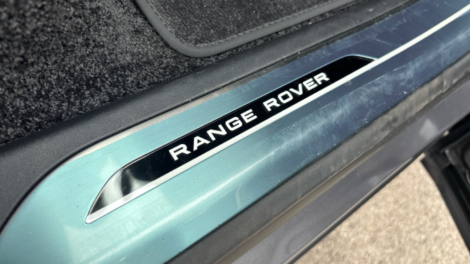 Land Rover Range Rover 3.0 P460e Edition 4dr Auto Estate - Image 37